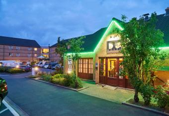 DC Hotel & Restaurant Brussels South allows 18 year olds to book a room