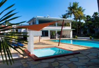 Paradise Resort Apartments allows 18 year olds to book a room