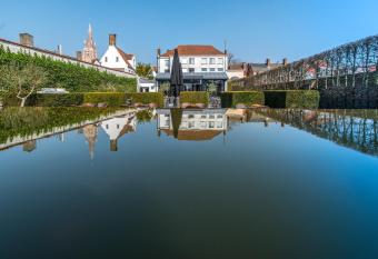 Hotel Montanus allows 18 year olds to book a room