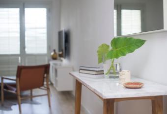 Luxe320 has Balcony rooms