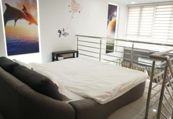 De Centrum Duplex Apartment near Bangi, Kajang allows 18 year olds to book a room
