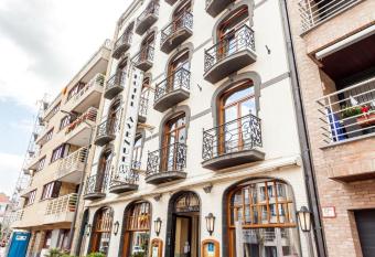 Avenue Hotel by F-Hotels allows 18 year olds to book a room