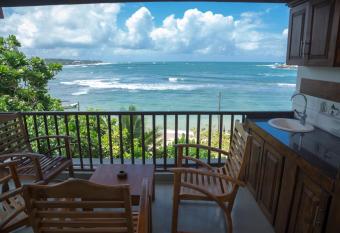Wave Beach Resort Unawatuna has Balcony rooms