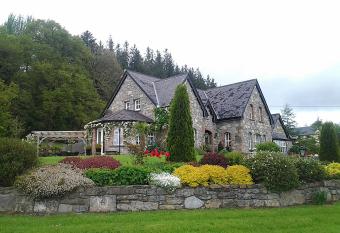 Drumhierney Lodge allows 18 year olds to book a room