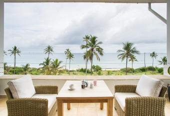 The Oyster Bay Hotel Suites allows 18 year olds to book a room