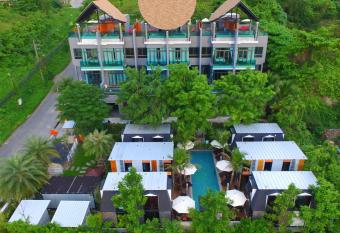 Bukit Pool Villas - SHA Extra Plus allows 18 year olds to book a room