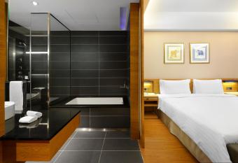 Walden Hotel has rooms with a private hot tub