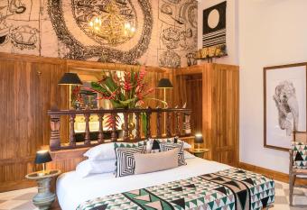 55TG Boutique Suites has Balcony rooms