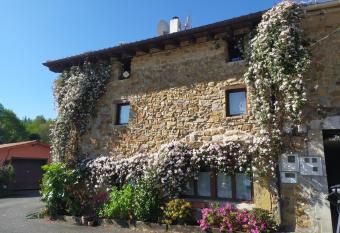 Eguzki B&B has Balcony rooms