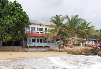 The Beach Villa allows 18 year olds to book a room