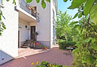 Mociutes Palanga allows 18 year olds to book a room