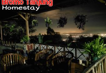 Bromo Tanjung has Balcony rooms