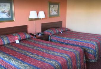 Econo Lodge has Smoking rooms