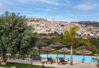 Baglio Genovesi has Balcony rooms