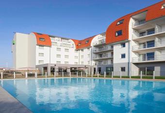 Holiday Suites Zeebrugge allows 18 year olds to book a room