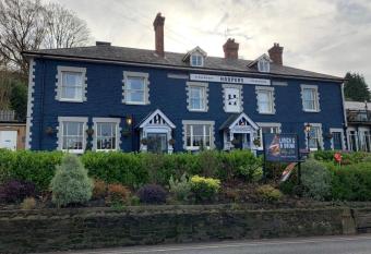 Harper s Steakhouse with Rooms, Haslemere allows 18 year olds to book a room