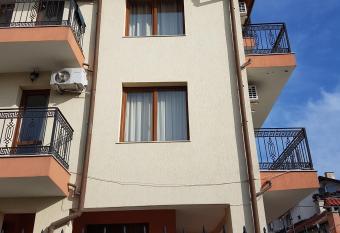 Guest House Markovi Aheloy has Balcony rooms