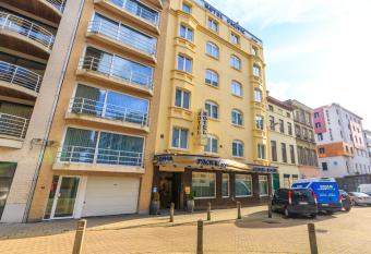 Hotel Pacific allows 18 year olds to book a room