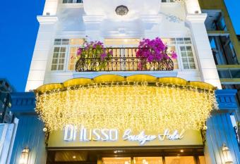 Di Lusso Boutique Riverside Danang Hotel allows 18 year olds to book a room