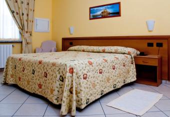 Hotel Agata allows 18 year olds to book a room