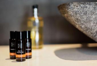 Boutique Hotel Nieuw Uilenburg allows 18 year olds to book a room