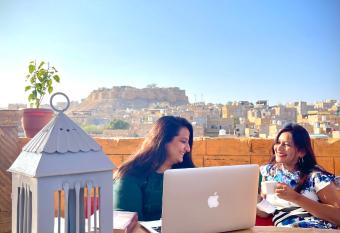 Jaisalmer Hostel Crowd allows 18 year olds to book a room