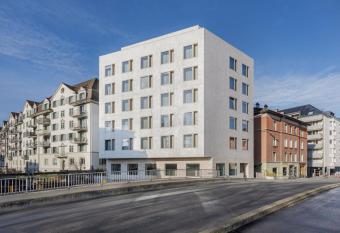 VISIONAPARTMENTS Neustadtstrasse - contactless check-in allows 18 year olds to book a room