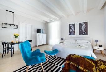Re Federico Boutique Hotel allows 18 year olds to book a room