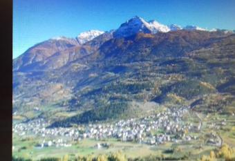 La Maison Nouva 1977 allows 18 year olds to book a room