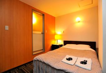 Comfesta Inn Kabe allows 18 year olds to book a room