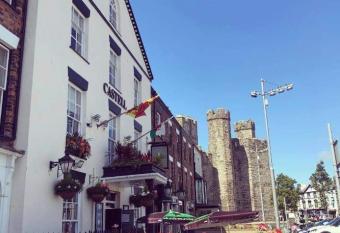 Y Castell allows 18 year olds to book a room