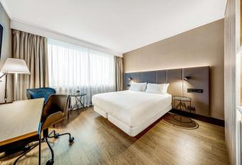 NH Brussels Airport allows 18 year olds to book a room