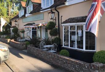 The Three Cups Inn allows 18 year olds to book a room