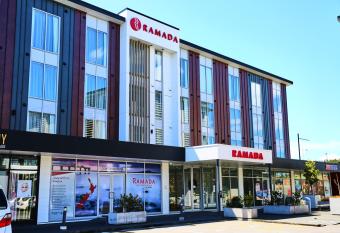 Ramada Suites by Wyndham Albany allows 18 year olds to book a room
