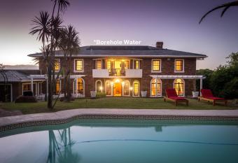 Boutique Villa Guesthouse allows 18 year olds to book a room