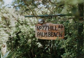 Palm Beach Bungalows has Balcony rooms