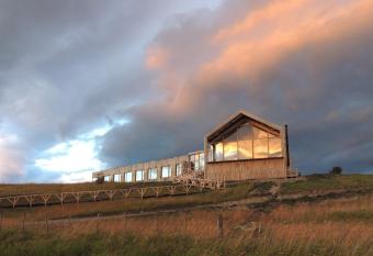 Hotel Simple Patagonia allows 18 year olds to book a room
