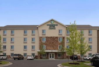 WoodSpring Suites Austin South Central I-35 allows 18 year olds to book a room