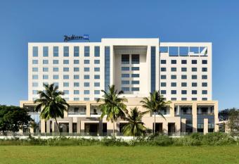 Radisson Blu Coimbatore has Balcony rooms