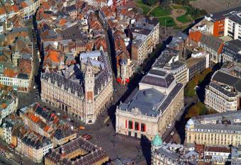 Studio Hypercentre proche gares et m  tro allows 18 year olds to book a room