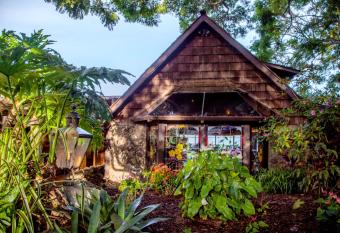 Kula Lodge has Balcony rooms