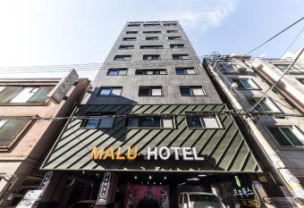 Malu Hotel Suwon allows 18 year olds to book a room