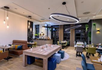 Holiday Inn Brussels Schuman, an IHG Hotel allows 18 year olds to book a room