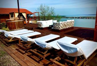 Chervona Kalyna Cottage has Balcony rooms