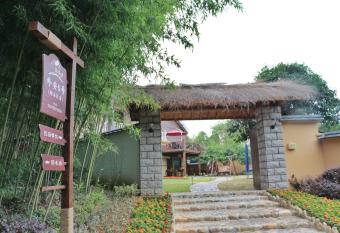 Waian NO.5 Inn has Smoking/Balcony rooms