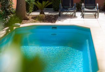 Riads Resort by Nateve - Couples Only allows 18 year olds to book a room