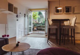 Kassel has Balcony rooms