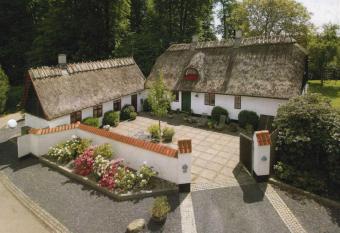 Julieaneh  b has Balcony rooms