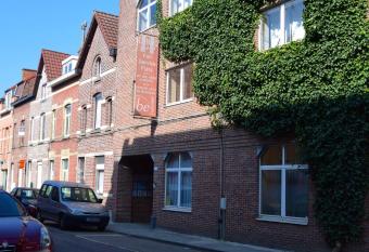Condo Gardens Leuven allows 18 year olds to book a room