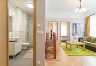 Saaresalu City Center Apartment allows 18 year olds to book a room